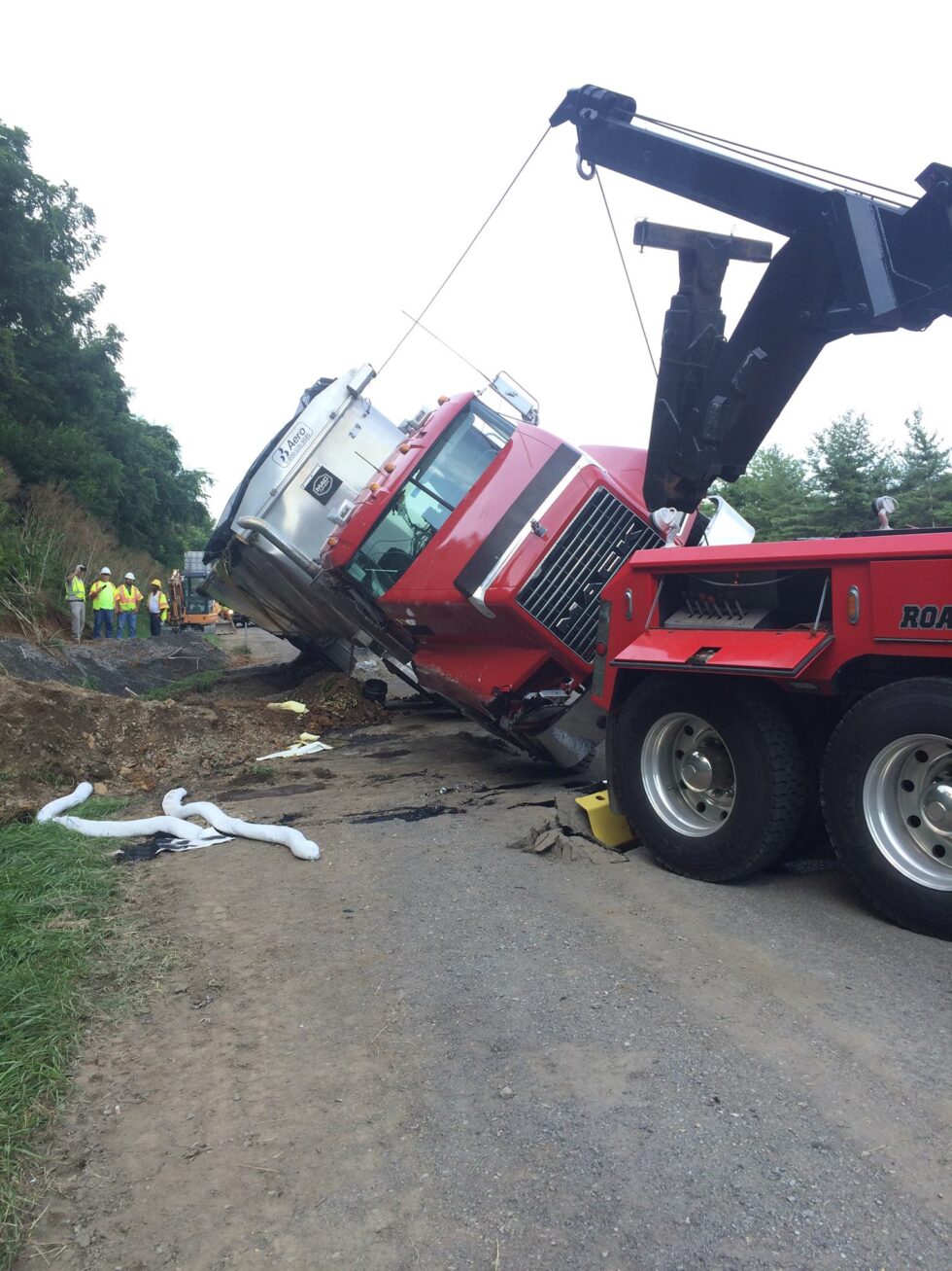C.D. Hubbard Equipment & Service Truck Repair, Towing, and Emergency